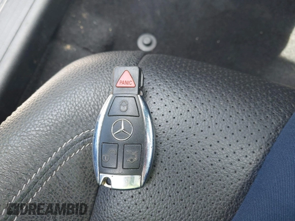 2013 Mercedes-Benz C 250 с VIN WDDGJ4HB4DF960262, выставлен на аукционе IAAI как лот 42769489 с пробегом 164 315 миль миль и . История ставок и продаж доступна на DreamBid. Изображение 11.