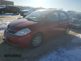 2009 Nissan Versa 1.8 S with VIN 3N1BC11E39L400203, listed as a Copart auction lot 88673145 with 105,578 mi miles and Salvage Title. Bid and sale history available at carsss.com. Image 1.