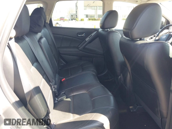2011 Nissan Murano LE z VIN JN8AZ1MU8BW064756, wystawiony jako IAAI lot #41967871 z przebiegiem 183 378 mil mil oraz . Historia ofert i sprzedaży dostępna na DreamBid. Obrazek 8.