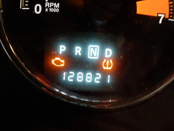 2014 Jeep Compass Latitude with VIN 1C4NJCEB9ED717575, listed as a IAAI auction lot 41532566 with 128,821 mi miles. Bid and sale history available at carsss.com. Image 15.