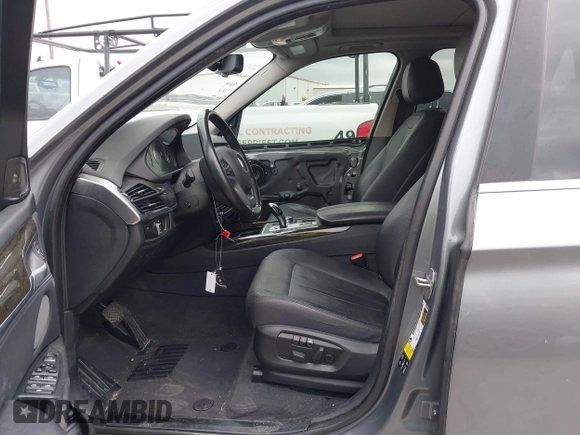 2016 BMW X5 xDrive35i with VIN 5UXKR0C52G0U08532, listed as a IAAI auction lot 41701384 with 100,881 mi miles. Bid and sale history available at carsss.com. Image 5.