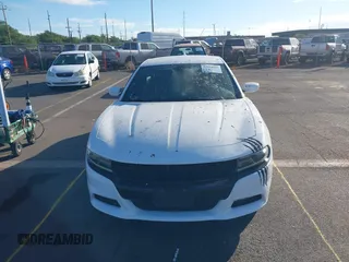 2015 Dodge Charger SXT z VIN 2C3CDXHG6FH847951, wystawiony jako IAAI lot #41094866 z przebiegiem 78 461 mil mil oraz . Historia ofert i sprzedaży dostępna na DreamBid. Obrazek 12.