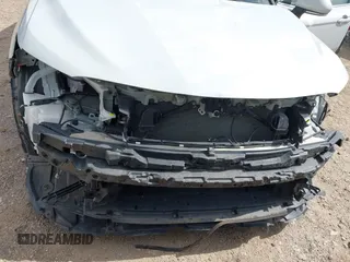 2023 Toyota Camry SE z VIN 4T1T11AK1PU159799, wystawiony jako IAAI lot #42517586 z przebiegiem 51 245 mil mil oraz . Historia ofert i sprzedaży dostępna na DreamBid. Obrazek 6.