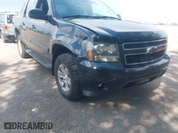 2008 Chevrolet Avalanche LTZ with VIN 3GNFK12388G120922, listed as a IAAI auction lot 42510361 with 166,112 mi miles and . Bid and sale history available at DreamBid. Image 6.