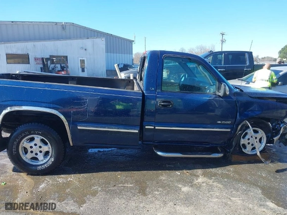 2000 Chevrolet Silverado 1500 LS with VIN 1GCEK14T8YE256265, listed as a IAAI auction lot 41826268 with 419,780 mi miles. Bid and sale history available at carsss.com. Image 13.