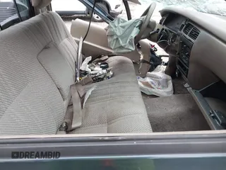 1995 Toyota T100 z VIN JT4VD11E8S0006805, wystawiony jako IAAI lot #41867368 z przebiegiem 261 130 mil mil oraz . Historia ofert i sprzedaży dostępna na DreamBid. Obrazek 5.