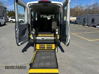 2018 Ford Transit Passenger XL z VIN 1FBZX2CM7JKA76872, wystawiony jako Copart lot #51631945 z przebiegiem 270 145 mil mil oraz Czysty tytuł • Clean title. Historia ofert i sprzedaży dostępna na DreamBid. Obrazek 5.