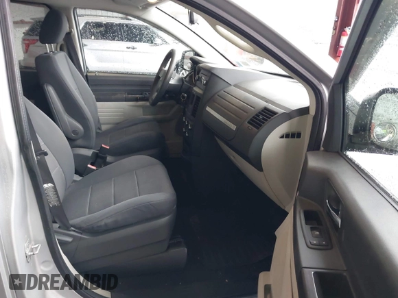 2008 Dodge Grand Caravan SE z VIN 2D8HN44H98R116389, wystawiony jako IAAI lot #42228749 z przebiegiem 187 378 mil mil oraz . Historia ofert i sprzedaży dostępna na DreamBid. Obrazek 5.