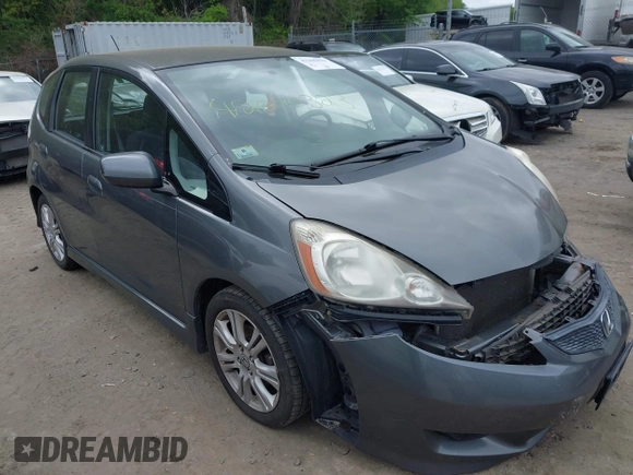 2011 Honda Fit Sport z VIN JHMGE8H53BS004872, wystawiony jako IAAI lot #42290323 z przebiegiem 145 685 mil mil oraz . Historia ofert i sprzedaży dostępna na DreamBid. Obrazek 1.