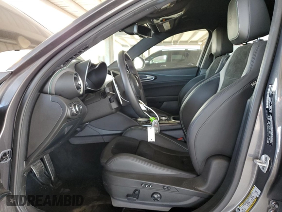 2021 Alfa Romeo Giulia Quadrifoglio with VIN ZARFAMEV5M7646074, listed as a Copart auction lot 46932545 with 21,797 mi miles and Salvage title. Bid and sale history available at DreamBid. Image 7.