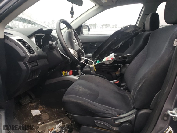 2008 Mitsubishi Outlander LS with VIN JA4MT31X28Z010696, listed as a Copart auction lot 45041685 with 224,177 mi miles and Salvage Title. Bid and sale history available at carsss.com. Image 7.