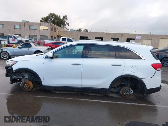 2018 Kia Sorento LX with VIN 5XYPG4A3XJG380986, listed as a IAAI auction lot 41732312 with 86,927 mi miles. Bid and sale history available at carsss.com. Image 14.