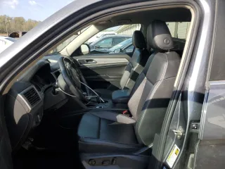 2018 Volkswagen Atlas SE with VIN 1V2CP2CAXJC595138, listed as a Copart auction lot 53456855 with 161,976 mi miles and Clean title. Bid and sale history available at DreamBid. Image 7.