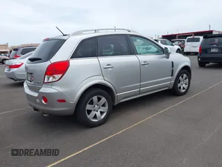 2008 Saturn VUE XR z VIN 3GSDL73798S565186, wystawiony jako IAAI lot #42442486 z przebiegiem 120 608 mil mil oraz . Historia ofert i sprzedaży dostępna na DreamBid. Obrazek 4.