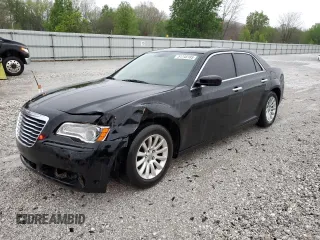 2012 Chrysler 300 z VIN 2C3CCAAG2CH142487, wystawiony jako Copart lot #51745185 z przebiegiem 162 907 mil mil oraz Szkoda całkowita • Salvage title. Historia ofert i sprzedaży dostępna na DreamBid. Obrazek 1.