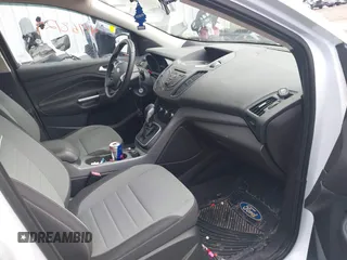 2013 Ford Escape SE with VIN 1FMCU9GX9DUD71905, listed as a IAAI auction lot 41768127 with 48,183 mi miles. Bid and sale history available at carsss.com. Image 5.