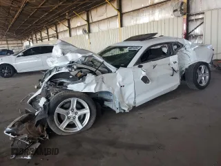 2024 Chevrolet Camaro 1LT z VIN 1G1FB1RS2R0118345, wystawiony jako Copart lot #71123124 z przebiegiem Nie podano mil oraz Czysty tytuł • Clean title. Historia ofert i sprzedaży dostępna na DreamBid. Obrazek 1.