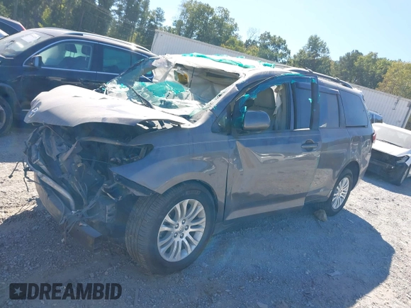 2011 Toyota Sienna XLE AAS with VIN 5TDYK3DC8BS092705, listed as a IAAI auction lot 40547263 with Not provided miles and . Bid and sale history available at DreamBid. Image 2.