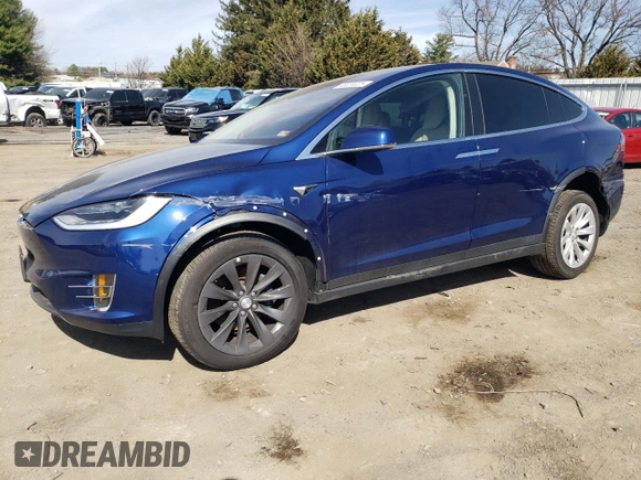 2017 Tesla Model X 90D z VIN 5YJXCDE22HF040293, wystawiony jako Copart lot #48324025 z przebiegiem 53 515 mil mil oraz Szkody całkowita. Historia ofert i sprzedaży dostępna na DreamBid. Obrazek 1.