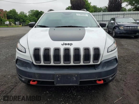 2015 Jeep Cherokee Trailhawk with VIN 1C4PJMBS6FW680963, listed as a Copart auction lot 61306385 with 174,793 mi miles and Clean title. Bid and sale history available at DreamBid. Image 5.