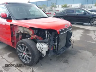 2018 Kia Soul ! with VIN KNDJX3AA8J7537510, listed as a IAAI auction lot 41773156 with 144,882 mi miles. Bid and sale history available at carsss.com. Image 6.