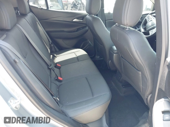 2025 Buick Encore GX Sport Touring с VIN KL4AMDSL7SB038317, выставлен на аукционе IAAI как лот 42151204 с пробегом 10 917 миль миль и . История ставок и продаж доступна на DreamBid. Изображение 8.