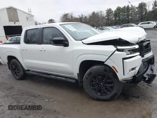 2023 Nissan Frontier Pro-4X z VIN 1N6ED1EK1PN672721, wystawiony jako IAAI lot #41782878 z przebiegiem 3 246 mil mil oraz . Historia ofert i sprzedaży dostępna na DreamBid. Obrazek 13.