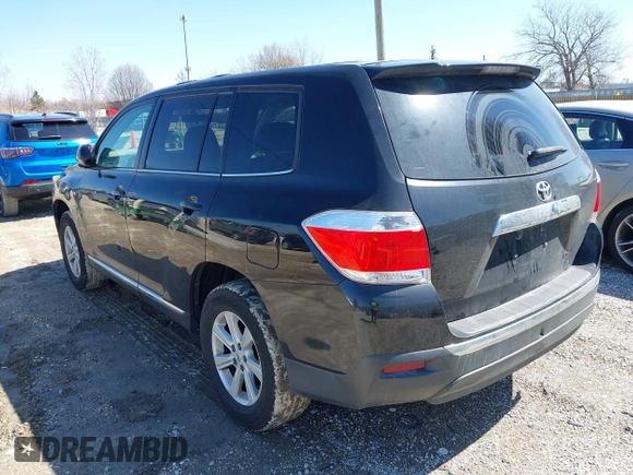 2013 Toyota Highlander with VIN 5TDZA3EH3DS035056, listed as a IAAI auction lot 41989698 with 161,956 mi miles and . Bid and sale history available at DreamBid. Image 3.