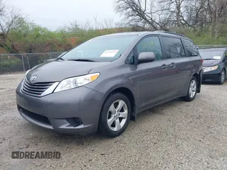 2017 Toyota Sienna LE Auto Access Seat with VIN 5TDKZ3DC6HS881378, listed as a IAAI auction lot 41932471 with 64,626 mi miles. Bid and sale history available at carsss.com. Image 2.