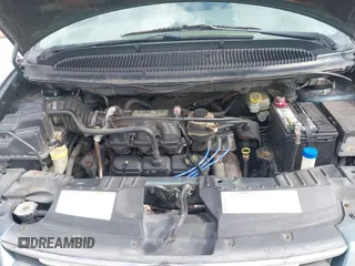 2006 Chrysler Town & Country LWB Touring with VIN 2A4GP54LX6R693048, listed as a IAAI auction lot 41887949 with 187,000 mi miles. Bid and sale history available at carsss.com. Image 10.