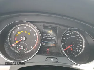 2020 Volkswagen Atlas SE z VIN 1V25E2CA9LC217670, wystawiony jako Copart lot #61438655 z przebiegiem 55 391 mil mil oraz Nie do naprawy • Non repairable. Historia ofert i sprzedaży dostępna na DreamBid. Obrazek 9.