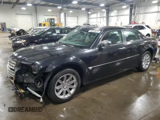 2006 Chrysler 300 C z VIN 2C3LA63H06H138452, wystawiony jako Copart lot #55518875 z przebiegiem 126 291 mil mil oraz Szkoda całkowita • Salvage title. Historia ofert i sprzedaży dostępna na DreamBid. Obrazek 1.