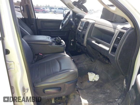 2014 Ram 2500 Tradesman with VIN 3C6UR4HJ8EG301296, listed as a IAAI auction lot 41722200 with 176,464 mi miles. Bid and sale history available at carsss.com. Image 5.