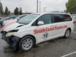 2015 Toyota Sienna XLE with VIN 5TDYK3DC2FS557484, listed as a Copart auction lot 47849425 with 227,643 mi miles and Salvage Title. Bid and sale history available at carsss.com. Image 1.