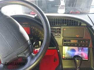 1993 Chevrolet Corvette with VIN 1G1YY23P8P5119386, listed as a IAAI auction lot 42479976 with 101,770 mi miles and . Bid and sale history available at DreamBid. Image 13.
