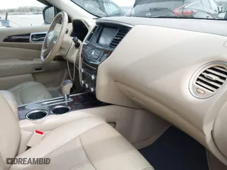 2014 Nissan Pathfinder SV with VIN 5N1AR2MNXEC664870, listed as a IAAI auction lot 41550116 with 126,076 mi miles. Bid and sale history available at carsss.com. Image 5.