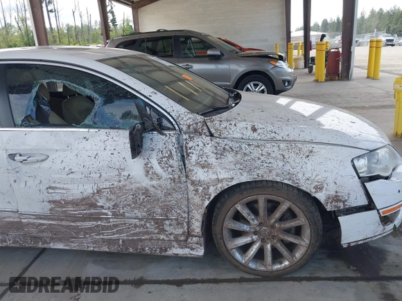 2008 Volkswagen Passat 3.6L V6 with VIN WVWCU73C18P112907, listed as a IAAI auction lot 42333428 with 113,174 mi miles and . Bid and sale history available at DreamBid. Image 6.