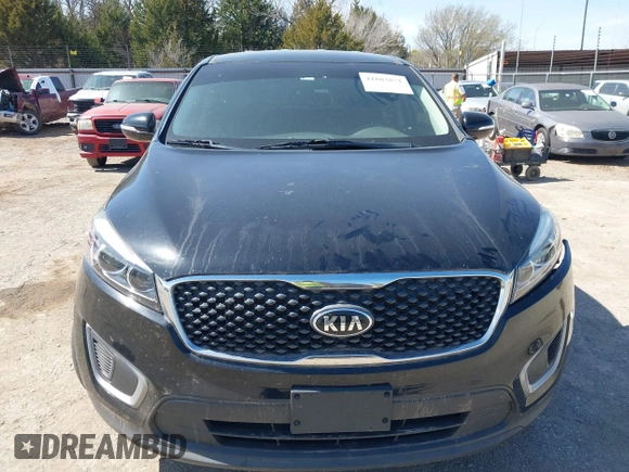 2018 Kia Sorento LX with VIN 5XYPG4A37JG431134, listed as a IAAI auction lot 41803871 with 139,818 mi miles. Bid and sale history available at carsss.com. Image 12.