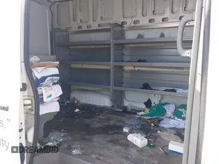 2021 Nissan NV Cargo SV z VIN 1N6BF0LY2MN803410, wystawiony jako IAAI lot #42083652 z przebiegiem 49 841 mil mil oraz . Historia ofert i sprzedaży dostępna na DreamBid. Obrazek 8.