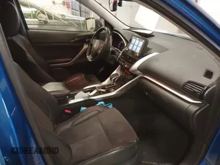 2022 Mitsubishi Eclipse Cross SE z VIN JA4ATWAAXNZ057521, wystawiony jako IAAI lot #41359901 z przebiegiem 60 227 mil mil oraz . Historia ofert i sprzedaży dostępna na DreamBid. Obrazek 5.