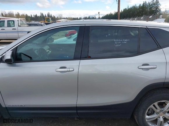2020 GMC Terrain SLE with VIN 3GKALMEV1LL225398, listed as a IAAI auction lot 39087727 with 69,179 mi miles. Bid and sale history available at carsss.com. Image 14.