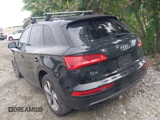 2020 Audi Q5 Premium with VIN WA1ANAFY6L2105007, listed as a IAAI auction lot 42400742 with 43,916 mi miles and . Bid and sale history available at DreamBid. Image 3.