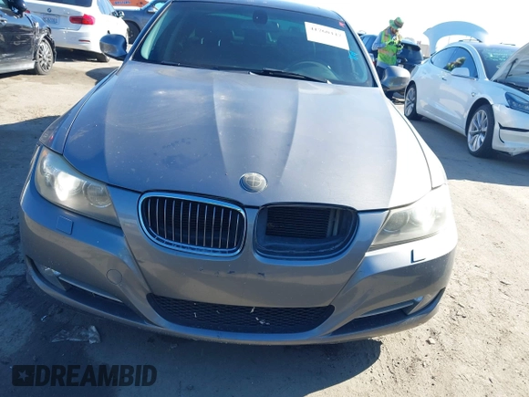 2011 BMW 3 Series 335i xDrive с VIN WBAPL5C54BA916829, выставлен на аукционе IAAI как лот 41760447 с пробегом 133 057 миль миль и . История ставок и продаж доступна на DreamBid. Изображение 6.