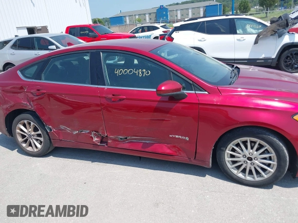 2019 Ford Fusion Hybrid SE with VIN 3FA6P0LU6KR243678, listed as a IAAI auction lot 40004890 with 138,533 mi miles. Bid and sale history available at carsss.com. Image 13.