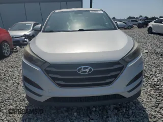 2016 Hyundai Tucson SE z VIN KM8J23A43GU225772, wystawiony jako Copart lot #58084075 z przebiegiem 78 108 mil mil oraz Czysty tytuł • Clean title. Historia ofert i sprzedaży dostępna na DreamBid. Obrazek 5.