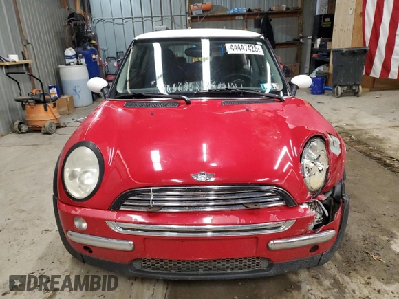 2002 MINI Hardtop with VIN WMWRC33452TC35333, listed as a Copart auction lot 44447425 with 166,353 mi miles and Salvage Title. Bid and sale history available at DreamBid. Image 5.