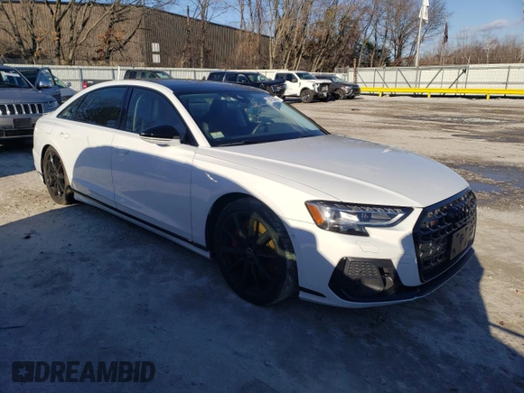 2023 Audi S8 z VIN WAULSAF85PN000614, wystawiony jako Copart lot #84752864 z przebiegiem 20 079 mil mil oraz Szkoda całkowita • Salvage title. Historia ofert i sprzedaży dostępna na DreamBid. Obrazek 4.