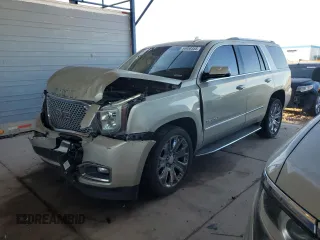 2015 GMC Yukon Denali z VIN 1GKS2CKJXFR693839, wystawiony jako Copart lot #54958355 z przebiegiem 121 572 mil mil oraz Szkoda całkowita • Salvage title. Historia ofert i sprzedaży dostępna na DreamBid. Obrazek 1.