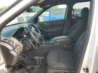 2017 Ford Police Interceptor Utility z VIN 1FM5K8AR1HGC90372, wystawiony jako Copart lot #59459665 z przebiegiem Nie podano mil oraz Czysty tytuł • Clean title. Historia ofert i sprzedaży dostępna na DreamBid. Obrazek 7.