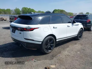 2020 Land Rover Range Rover Velar R-Dynamic S z VIN SALYK2EX4LA272072, wystawiony jako IAAI lot #41910957 z przebiegiem 63 823 mil mil oraz . Historia ofert i sprzedaży dostępna na DreamBid. Obrazek 4.
